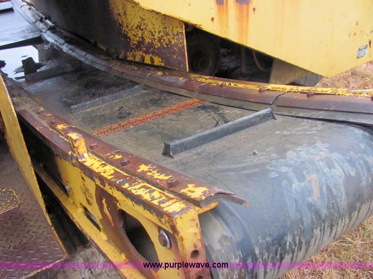 image for item 4845 1981 Vermeer T600D track trencher