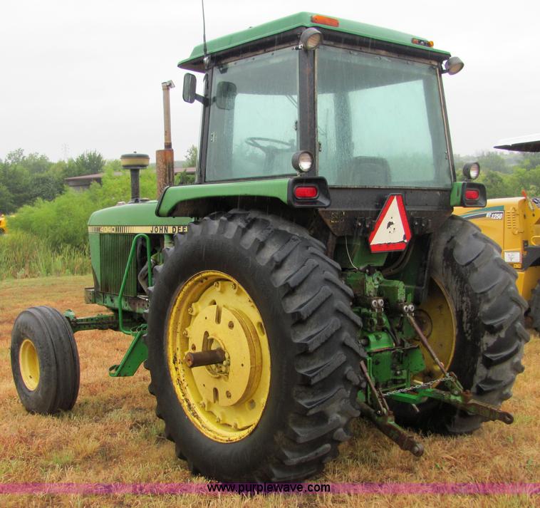 image for item 4847 1979 John Deere 4040 tractor