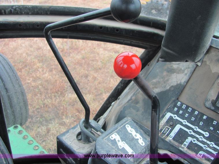 image for item 4847 1979 John Deere 4040 tractor