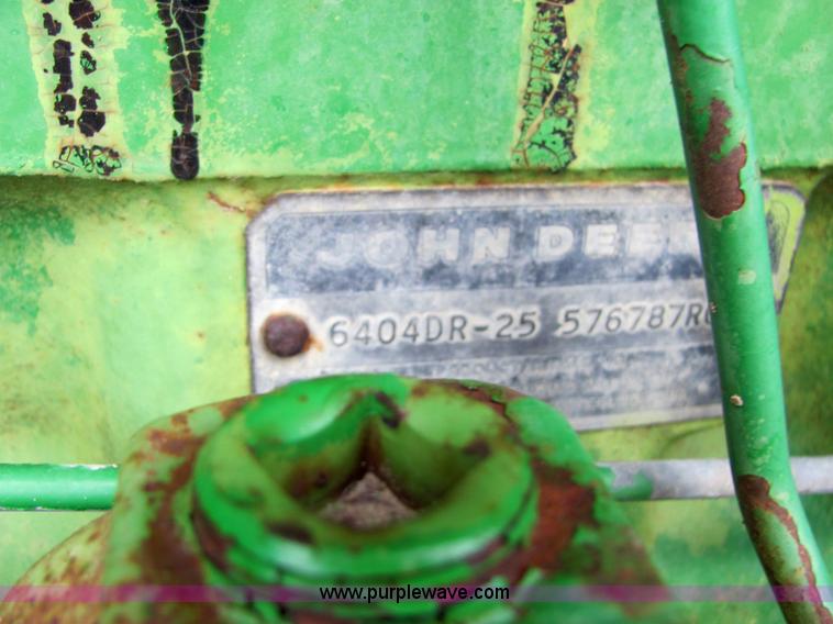 image for item 4847 1979 John Deere 4040 tractor