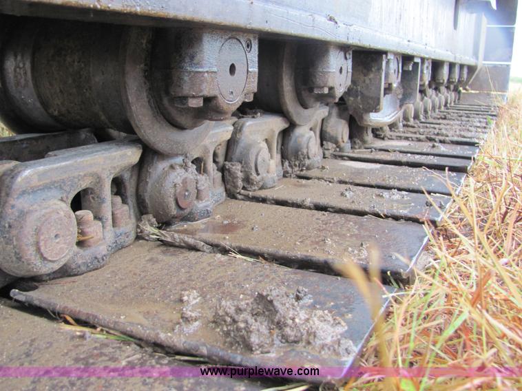 image for item 4851 2001 John Deere 200LC excavator