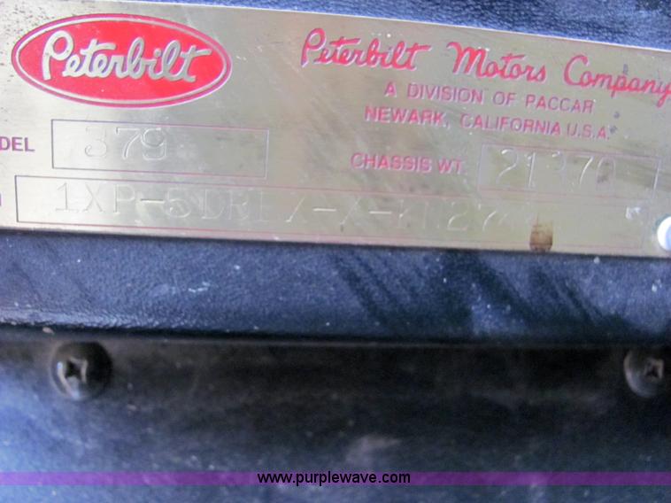 image for item 4854 1989 Peterbilt Conventional 379 semi truck