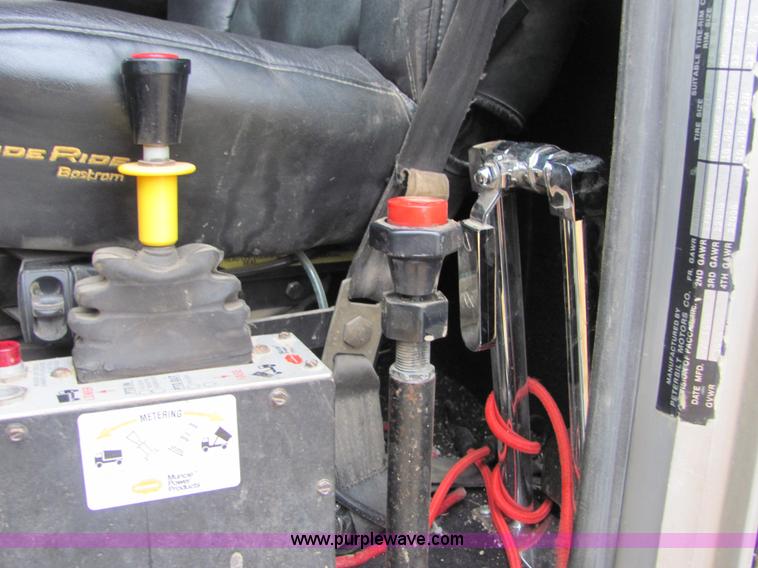 image for item 4854 1989 Peterbilt Conventional 379 semi truck