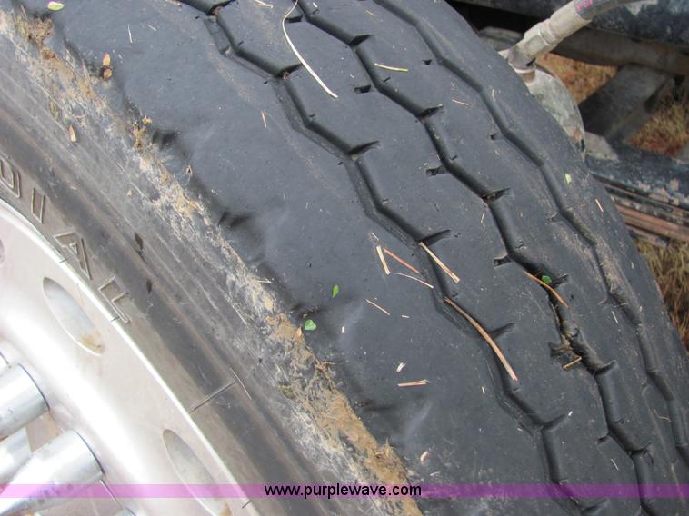 image for item 4854 1989 Peterbilt Conventional 379 semi truck