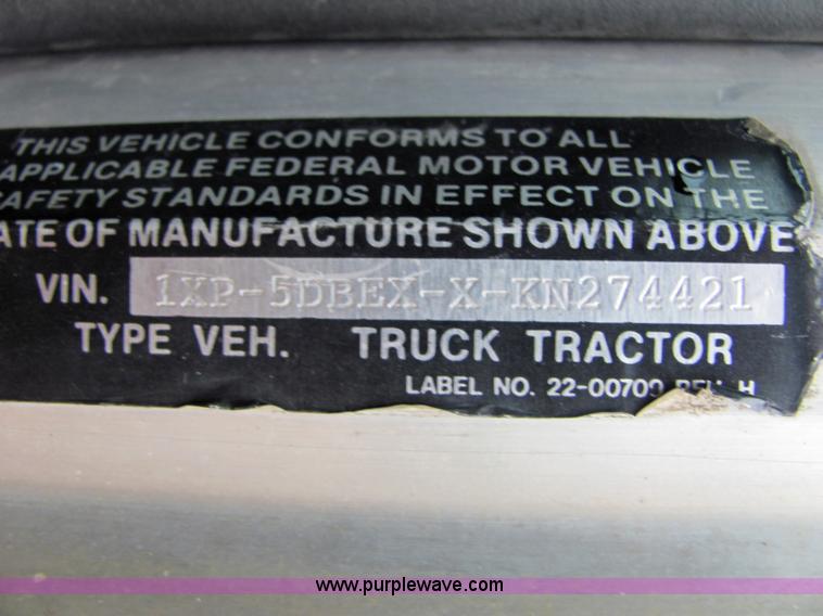 image for item 4854 1989 Peterbilt Conventional 379 semi truck