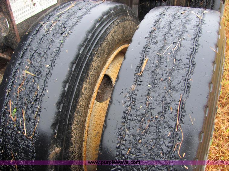 image for item 4855 1996 Fontaine TA50NGB 50 ton drop deck trailer