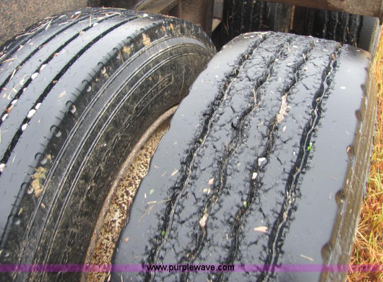 image for item 4855 1996 Fontaine TA50NGB 50 ton drop deck trailer