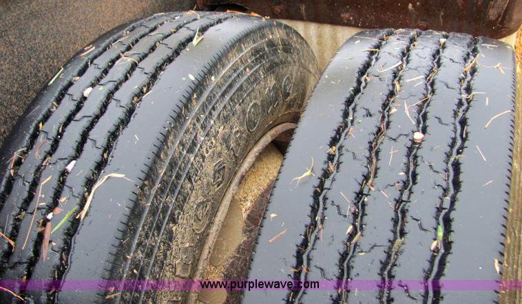 image for item 4855 1996 Fontaine TA50NGB 50 ton drop deck trailer