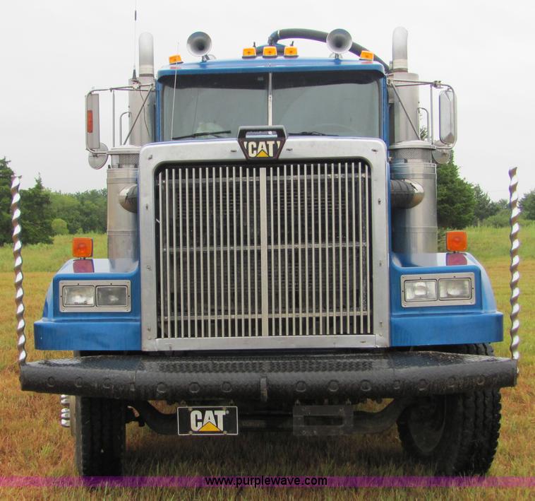 image for item 4856 1989 Western Star 4964F vacuum truck