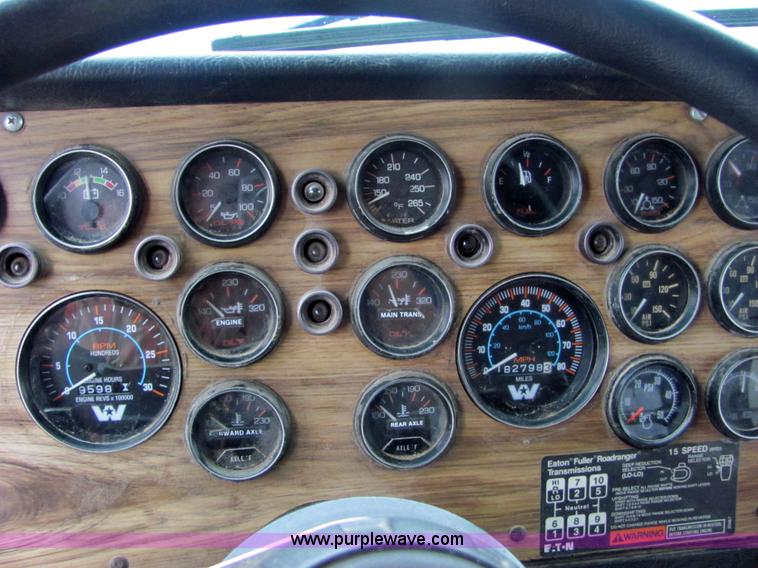 image for item 4856 1989 Western Star 4964F vacuum truck