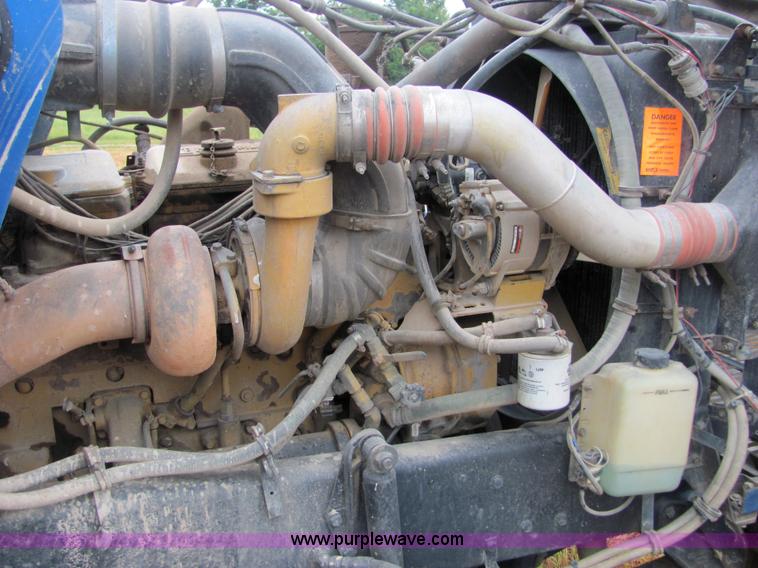 image for item 4856 1989 Western Star 4964F vacuum truck