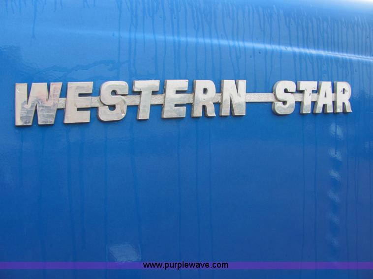 image for item 4856 1989 Western Star 4964F vacuum truck