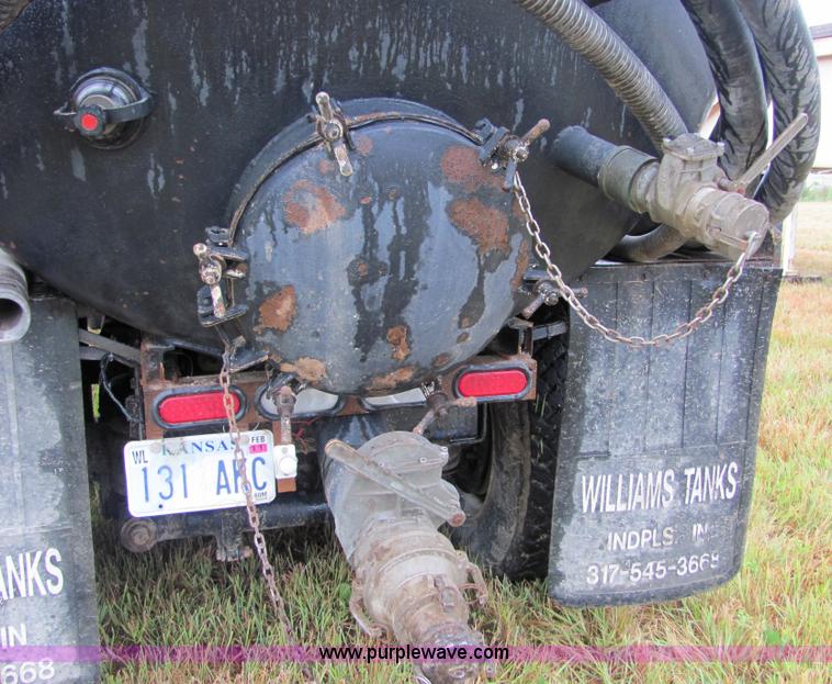 image for item 4856 1989 Western Star 4964F vacuum truck