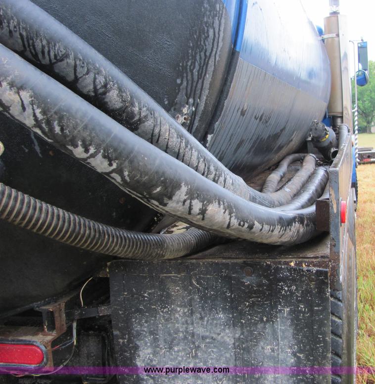 image for item 4856 1989 Western Star 4964F vacuum truck