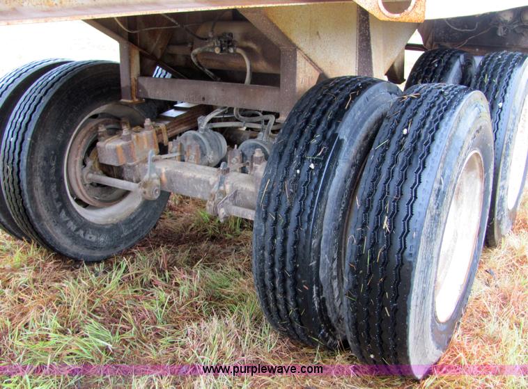 image for item 4857 1989 Fruehauf belly dump trailer
