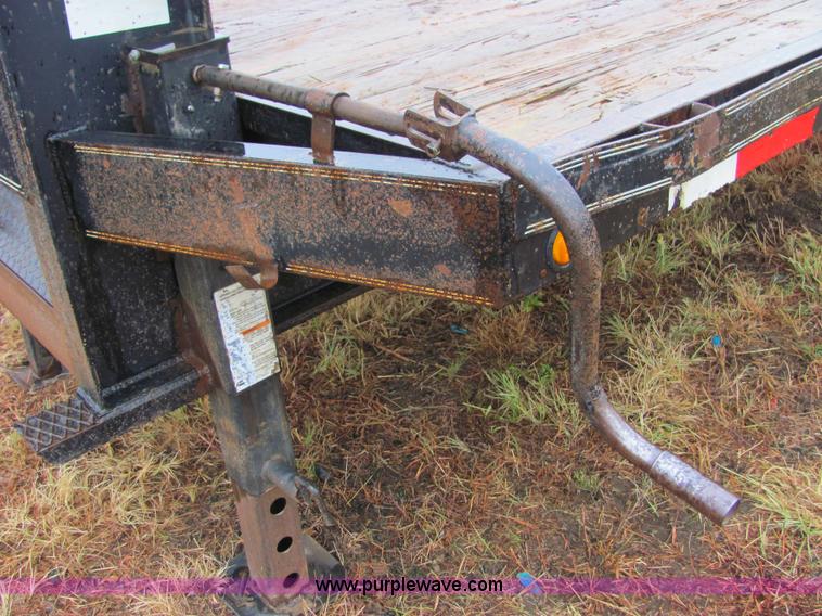 image for item 4863 2001 Pro Trak 24' dual tandem axle gooseneck trailer