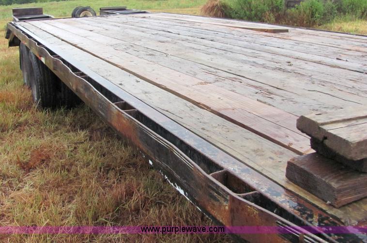 image for item 4863 2001 Pro Trak 24' dual tandem axle gooseneck trailer