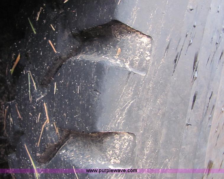 image for item 4864 1985 Mack RS688LST semi truck