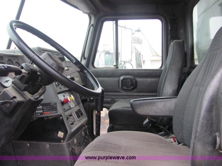 image for item 4865 1998 Mack CH613 Maxi Cruise dump truck