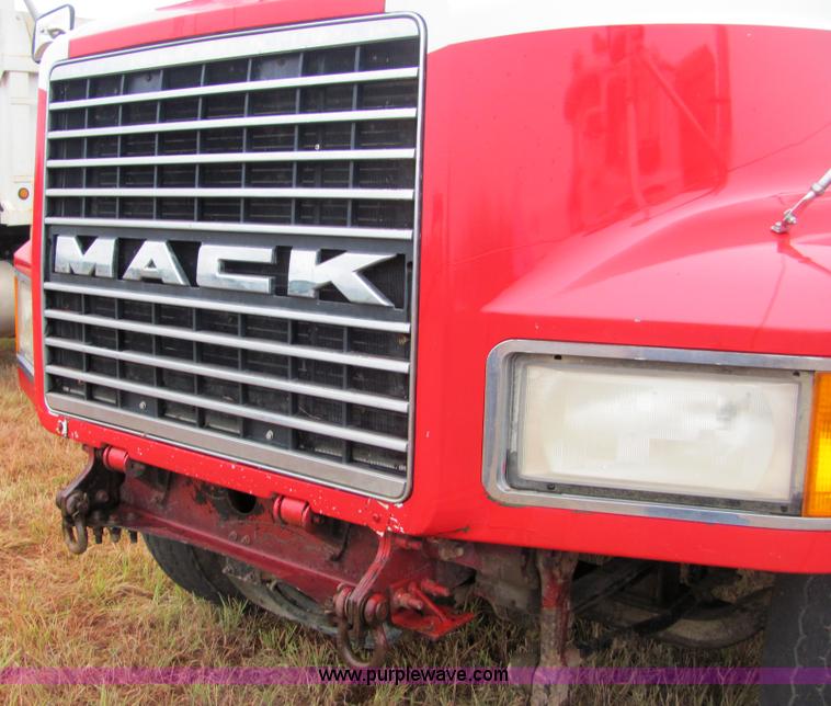 image for item 4865 1998 Mack CH613 Maxi Cruise dump truck