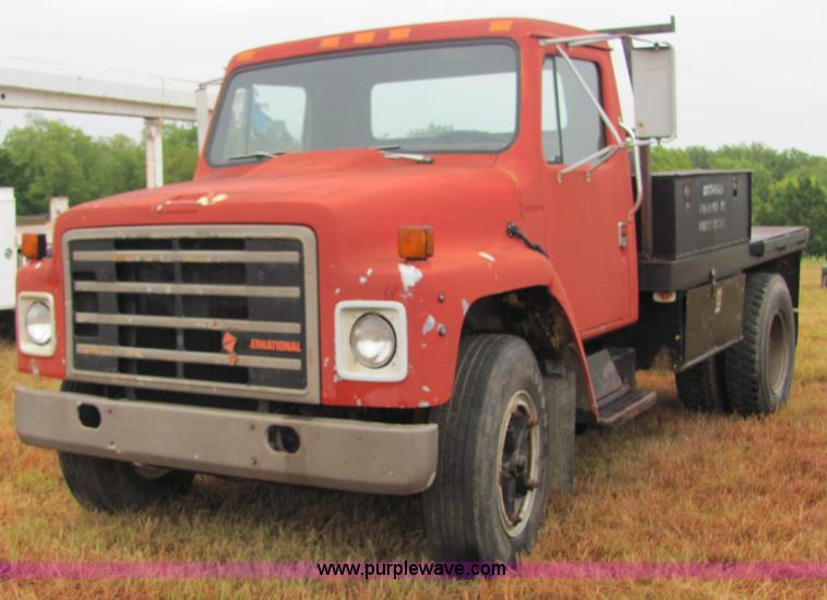 image for item 4868 1988 International Series 1754 truck