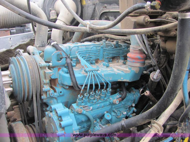 image for item 4868 1988 International Series 1754 truck