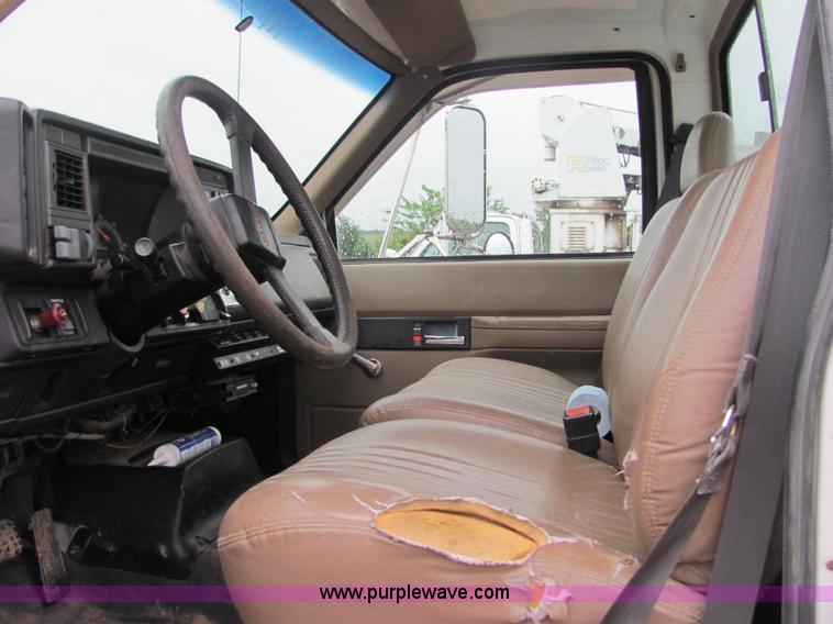 image for item 4869 1997 GMC C8500 boom lift truck