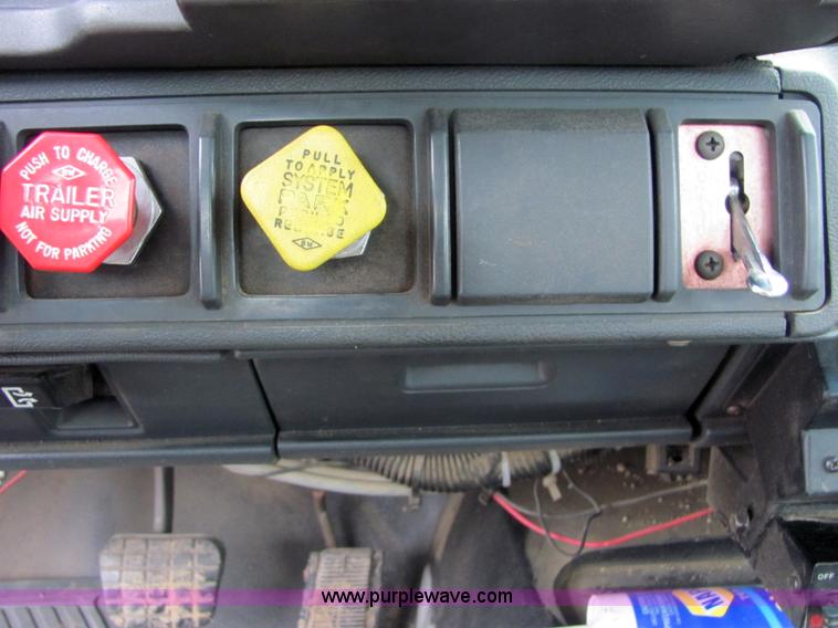 image for item 4869 1997 GMC C8500 boom lift truck