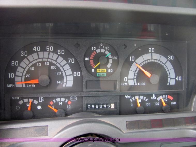 image for item 4869 1997 GMC C8500 boom lift truck