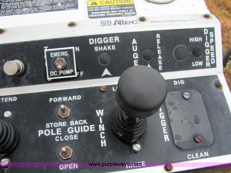 image for item 4869 1997 GMC C8500 boom lift truck