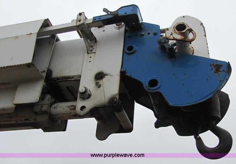 image for item 4869 1997 GMC C8500 boom lift truck