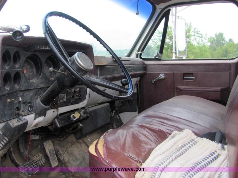 image for item 4870 1986 Chevrolet Kodiak C70 boom truck