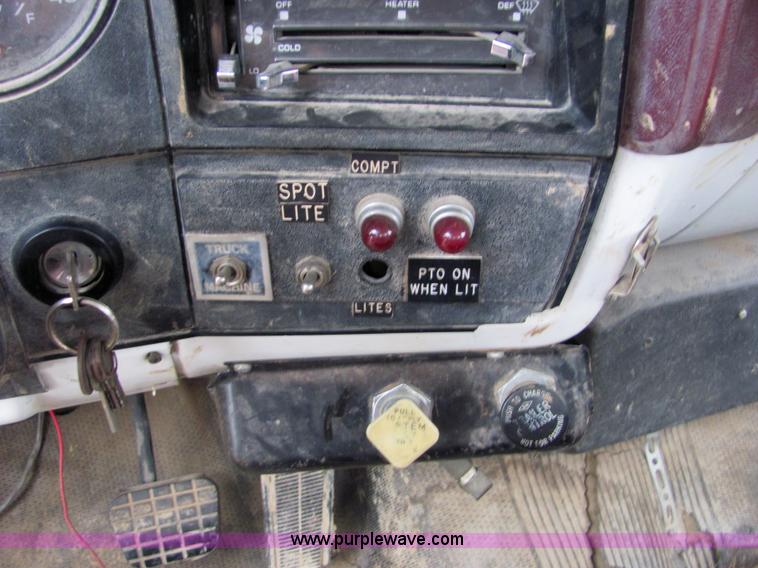 image for item 4870 1986 Chevrolet Kodiak C70 boom truck