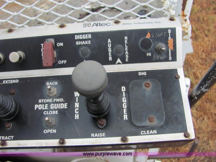 image for item 4870 1986 Chevrolet Kodiak C70 boom truck