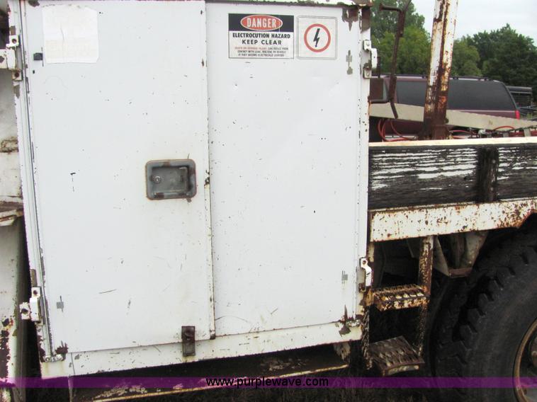 image for item 4870 1986 Chevrolet Kodiak C70 boom truck