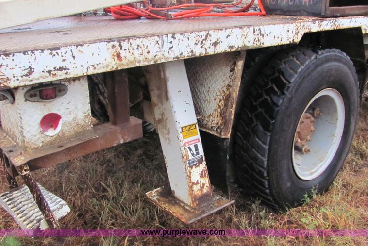 image for item 4870 1986 Chevrolet Kodiak C70 boom truck