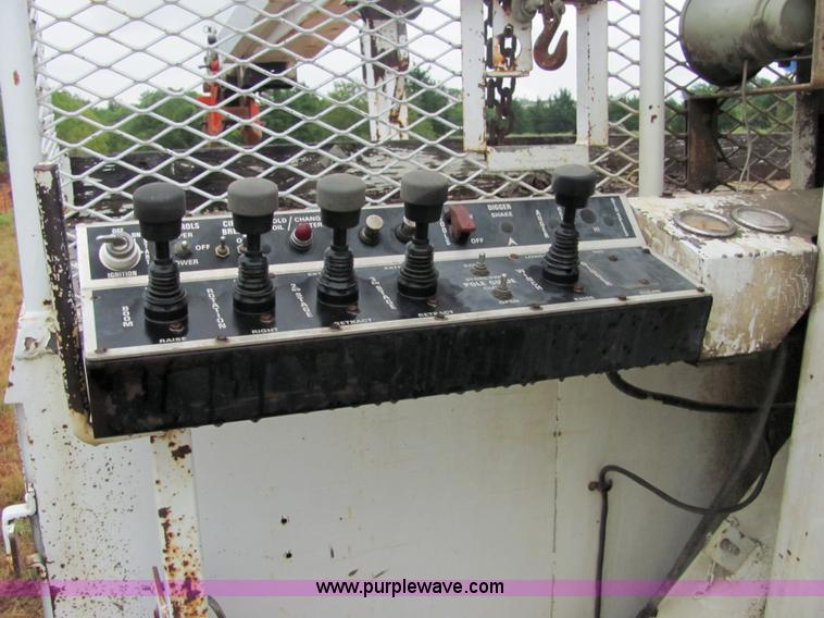 image for item 4870 1986 Chevrolet Kodiak C70 boom truck