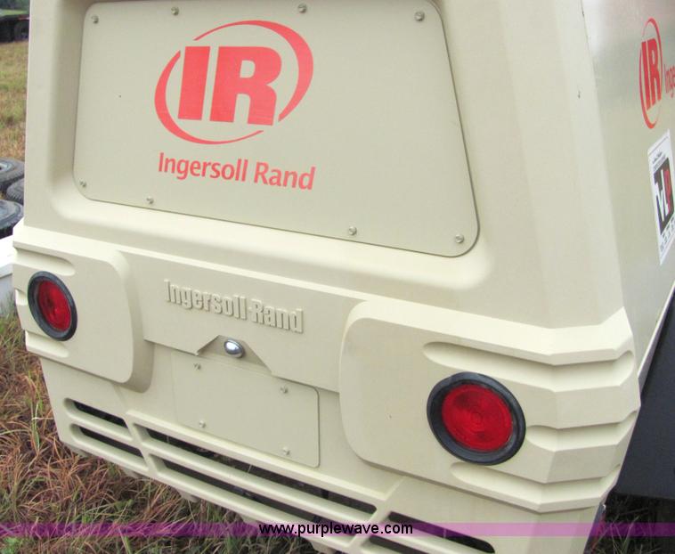 image for item 4876 2007 Ingersoll Rand P185WIR trailer mounted compressor