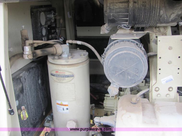 image for item 4876 2007 Ingersoll Rand P185WIR trailer mounted compressor