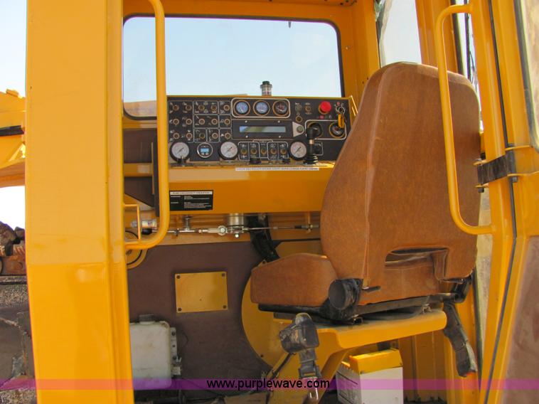 image for item 4882 2007 Vermeer T655 Commander 2 trencher