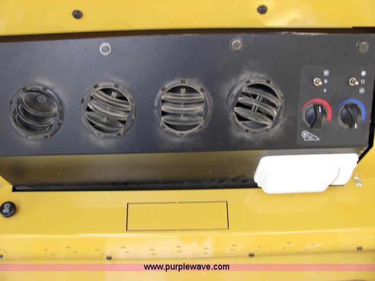 image for item 4882 2007 Vermeer T655 Commander 2 trencher