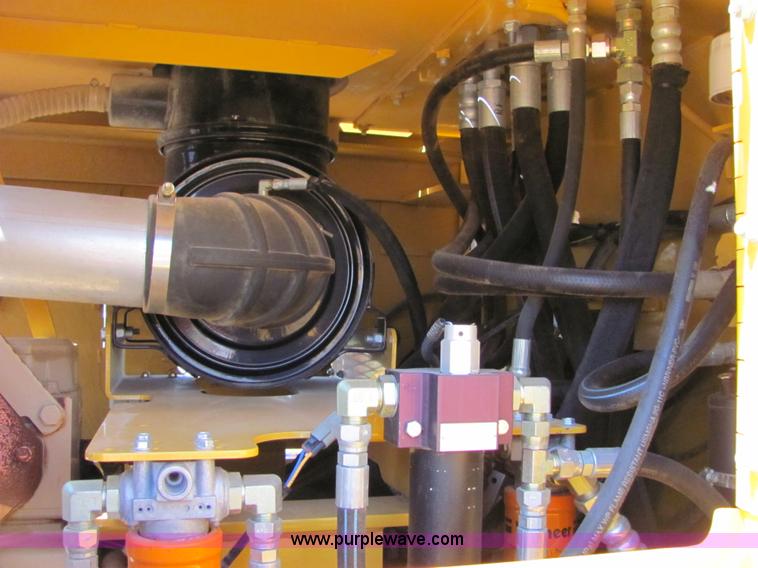 image for item 4882 2007 Vermeer T655 Commander 2 trencher