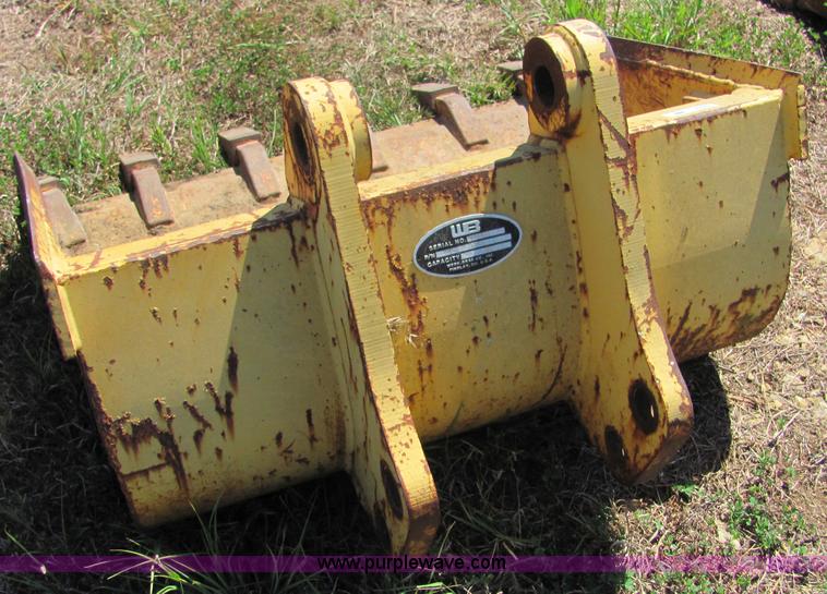 WB 36" grave digging bucket in Fredonia, KS Item 4883 sold Purple Wave