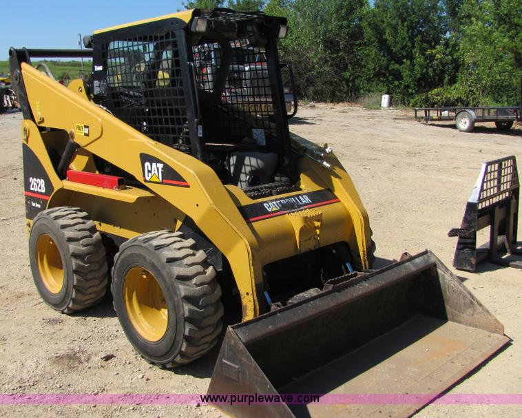 image for item 4899 2006 Caterpillar 262B skid steer