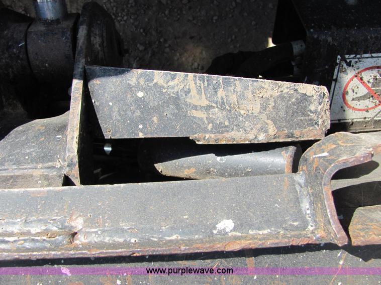 image for item 4899 2006 Caterpillar 262B skid steer