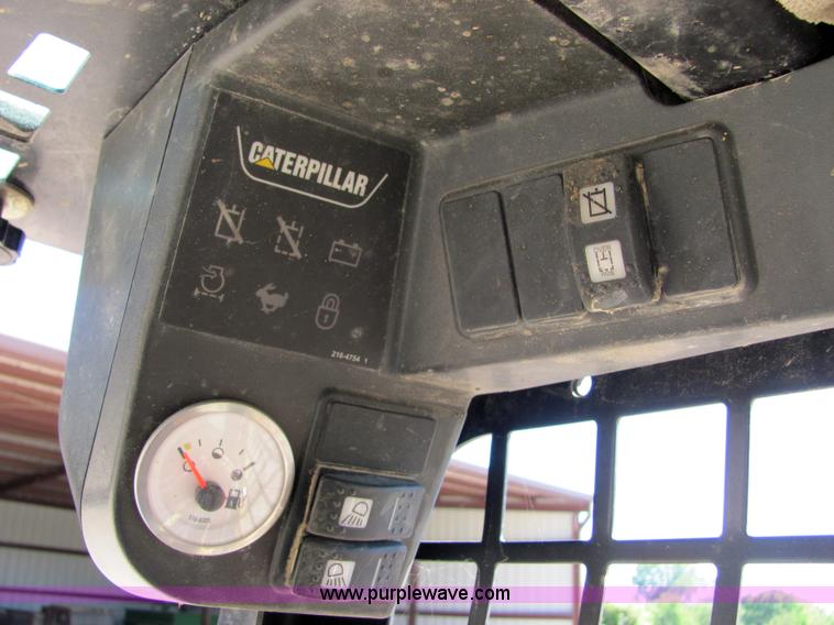 image for item 4899 2006 Caterpillar 262B skid steer