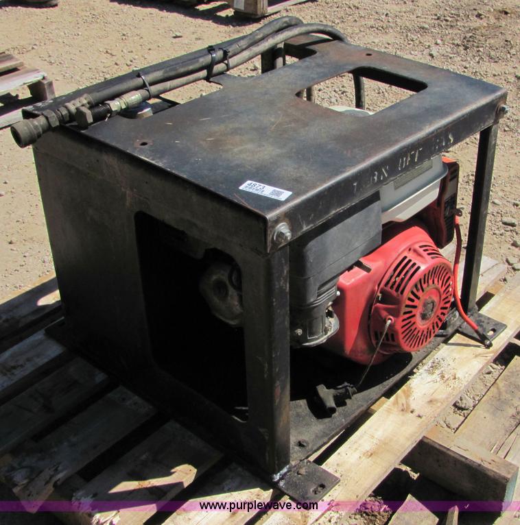 Low-boy hydraulic power unit in Fredonia, KS | Item 9873 sold | Purple Wave