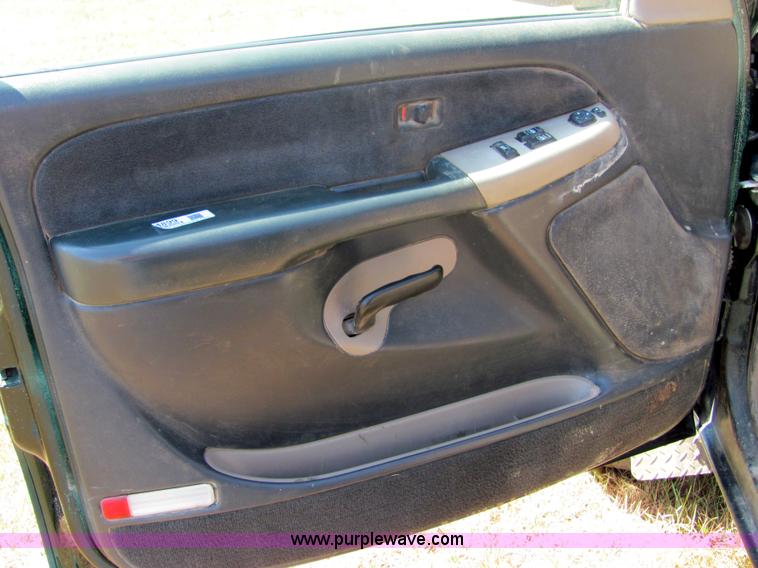 image for item 9899 2001 Chevrolet 2500 pickup truck