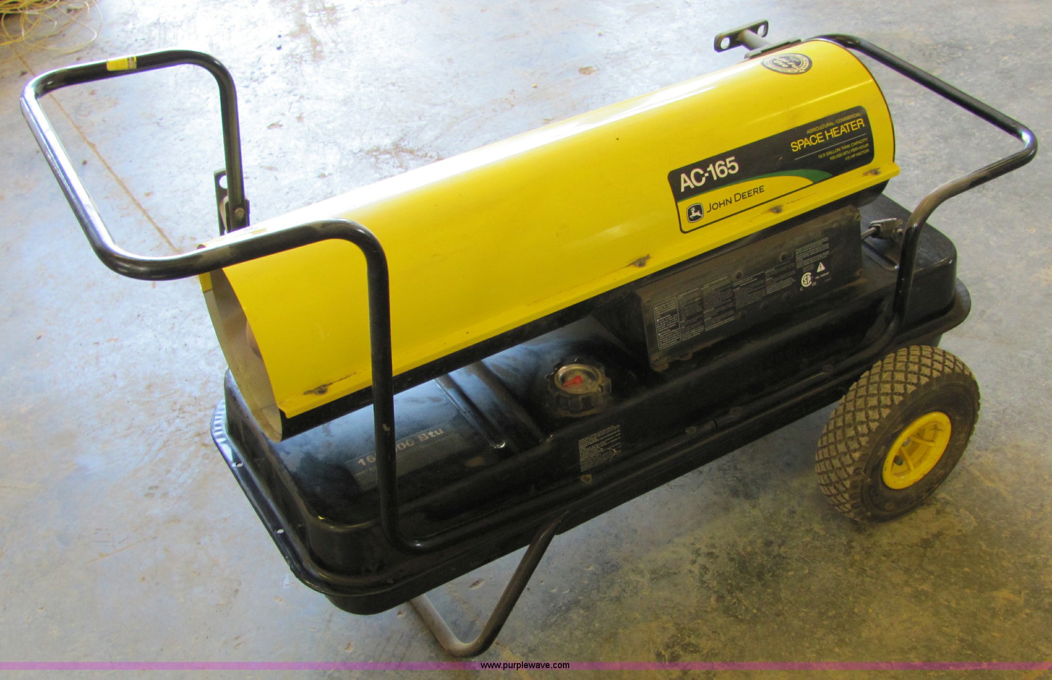 John Deere AC-165 space heater in Fredonia, KS | Item 4892 sold | Purple  Wave