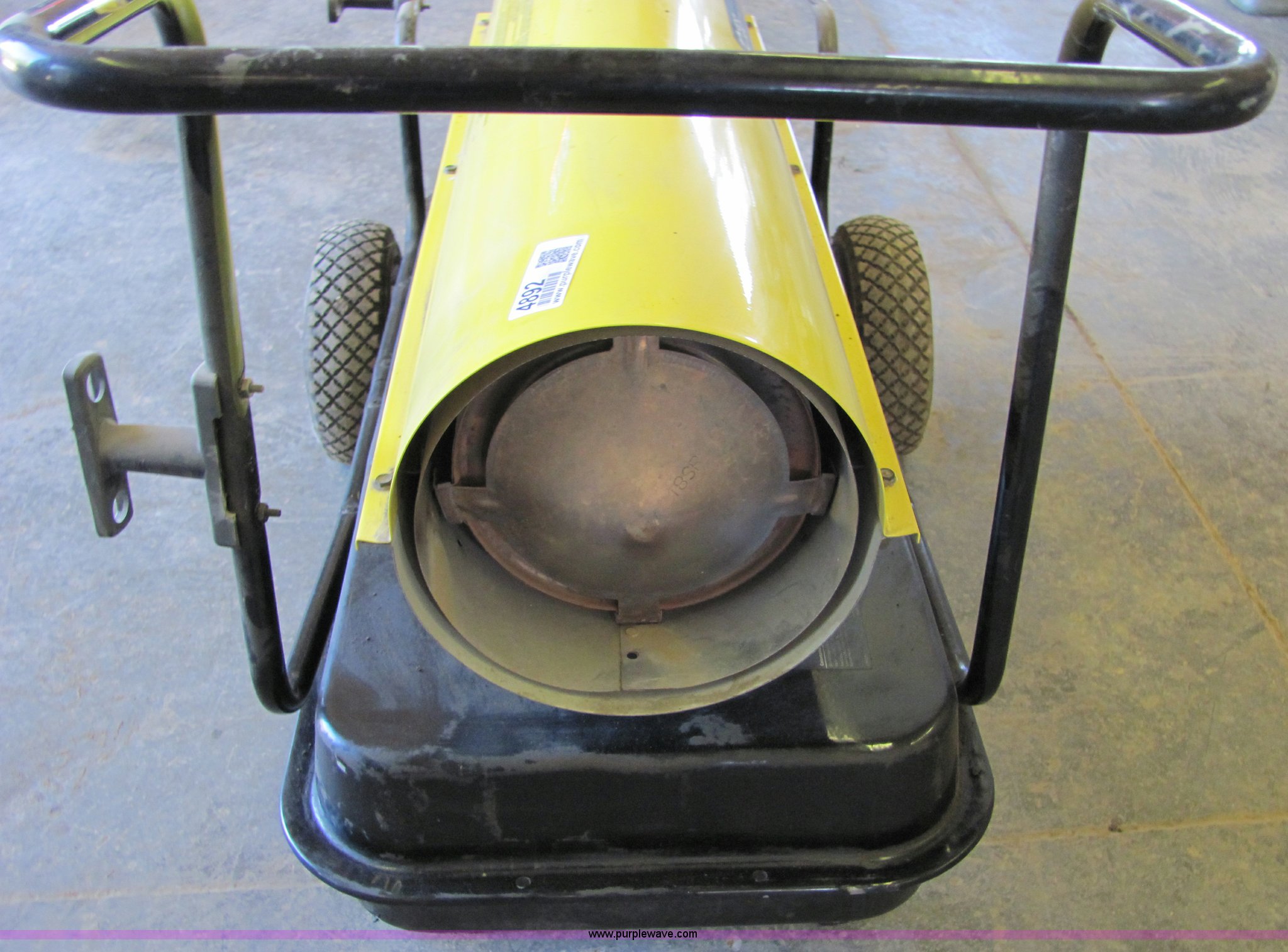 John Deere AC-165 space heater in Fredonia, KS | Item 4892 sold | Purple  Wave
